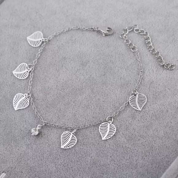 Silver Leaf Anklet - Picture 2 of 6